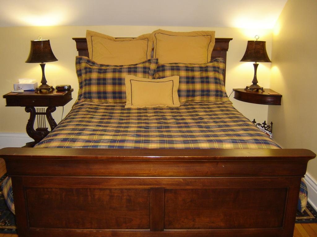 Talwood Manor B&B Port Colborne Δωμάτιο φωτογραφία